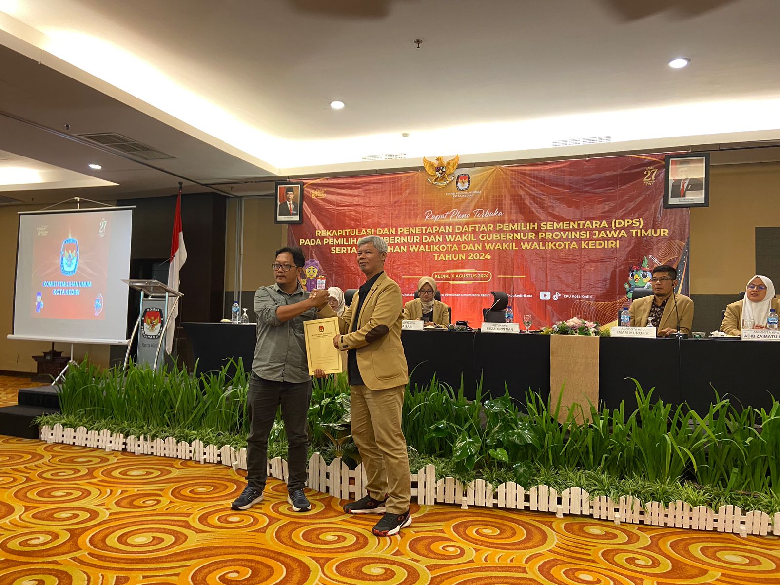 Pleno Terbuka Rekapitulasi dan Penetapan DPS Pada Pemilihan Serentak tahun 2024