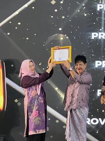 Pemberian Penghargaan Terbaik 1 Kategori Pengawasan 