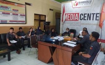 Rapat Internal Pengawasan Pendaftaran Verifikasi Partai Politik Peserta Pemilu tahun 2024