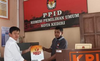 Penyerahan Hasil Uji Petik Ke KPU Kota Kediri