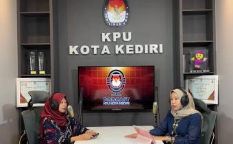 Anggota Bawaslu Kota Kediri Koordinator Divisi PP dan PS Menjadi Narasumber dalam Podcast KPU KOTA KEDIRI
