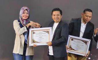 Pemberian Penghargaan Nomor 1 Konten Terpopuler Se-Indonesia