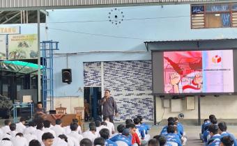 Bawaslu Kota Kediri melaksanakan program goes to school di SMK PGRI 1 KEDIRI 23 Februari 2026